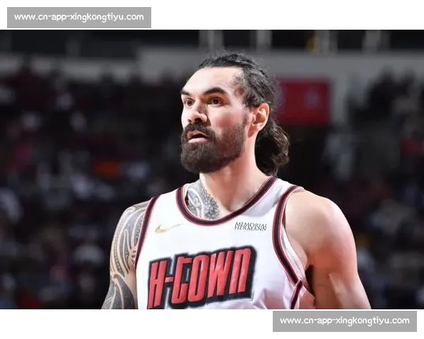 火箭 3 年 3900 万续约亚当斯 历史级篮板王留队巩固内线